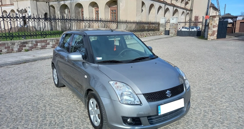 Suzuki Swift cena 23500 przebieg: 144900, rok produkcji 2010 z Starachowice małe 172